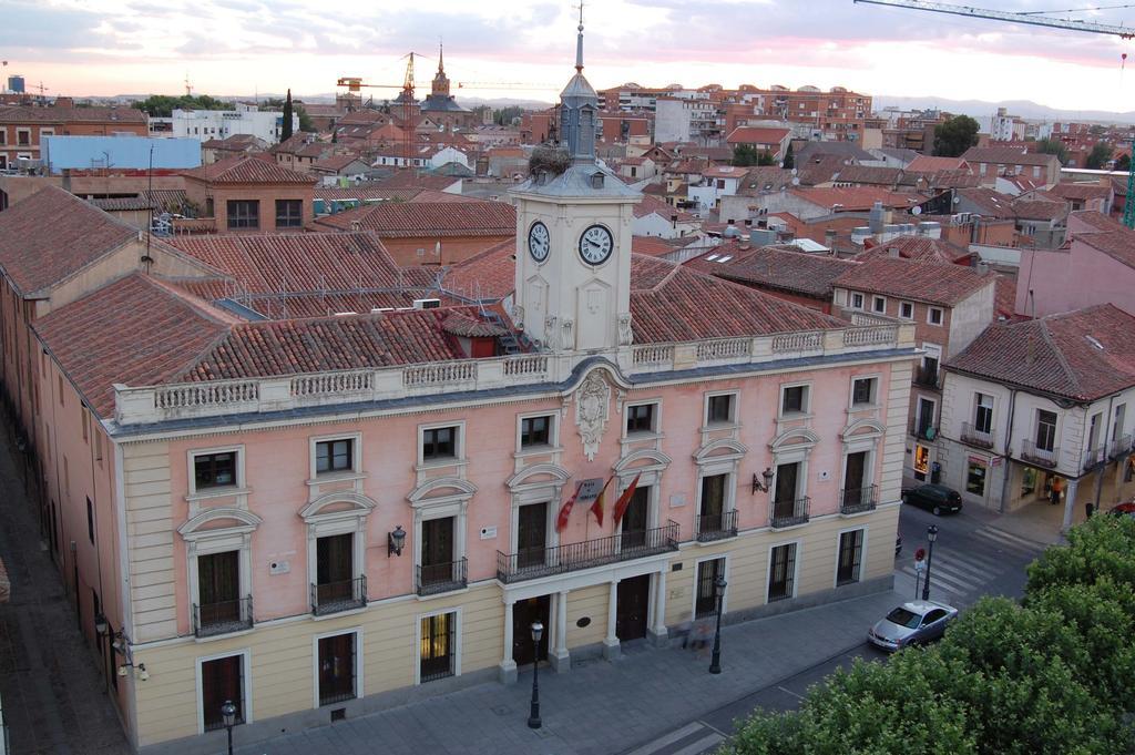 Hostal Jacinto Alcalá de Henares Exterior photo