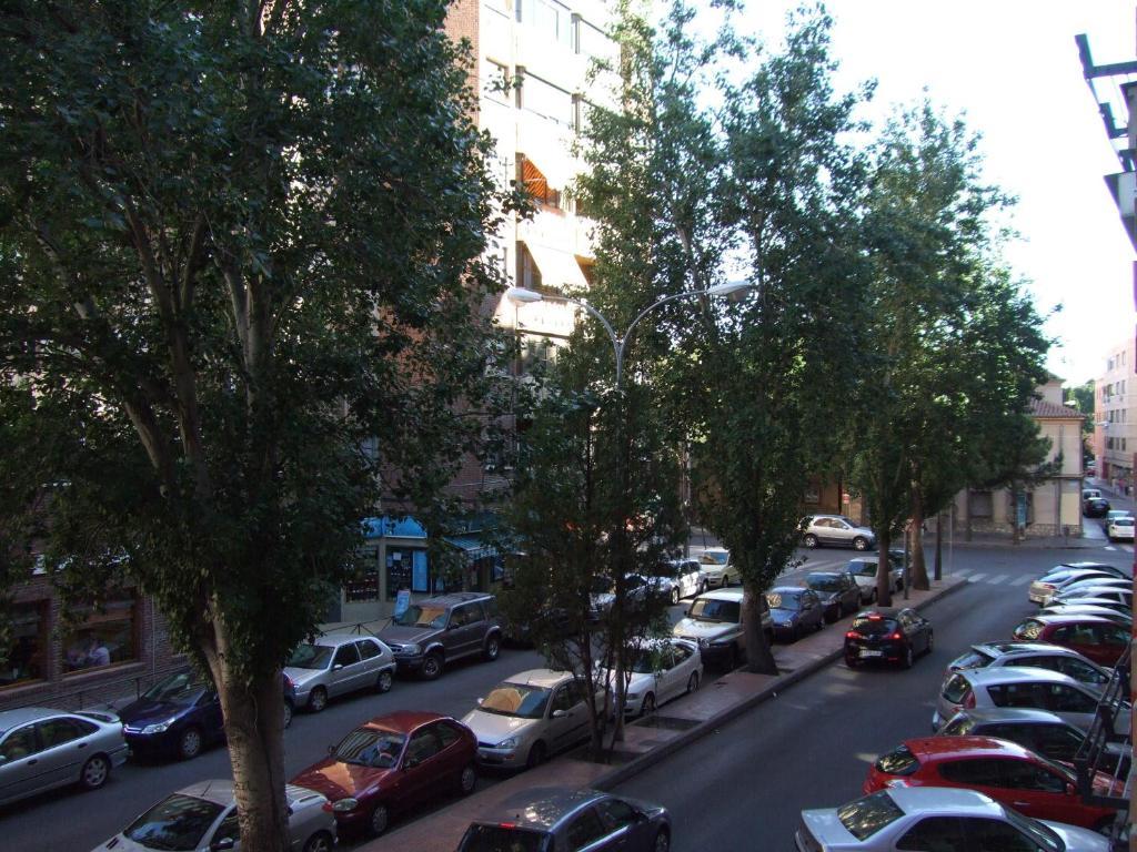 Hostal Jacinto Alcalá de Henares Exterior photo